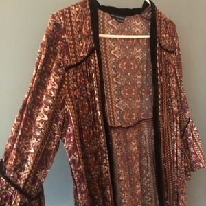 American Eagle kimono with velvet trim